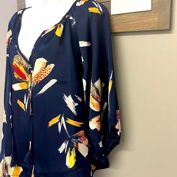 Lovestitch Navy Floral with Tassel Keyhole Tie and Elastic 3/4 Sleeves- Medium - Picture 5 of 10